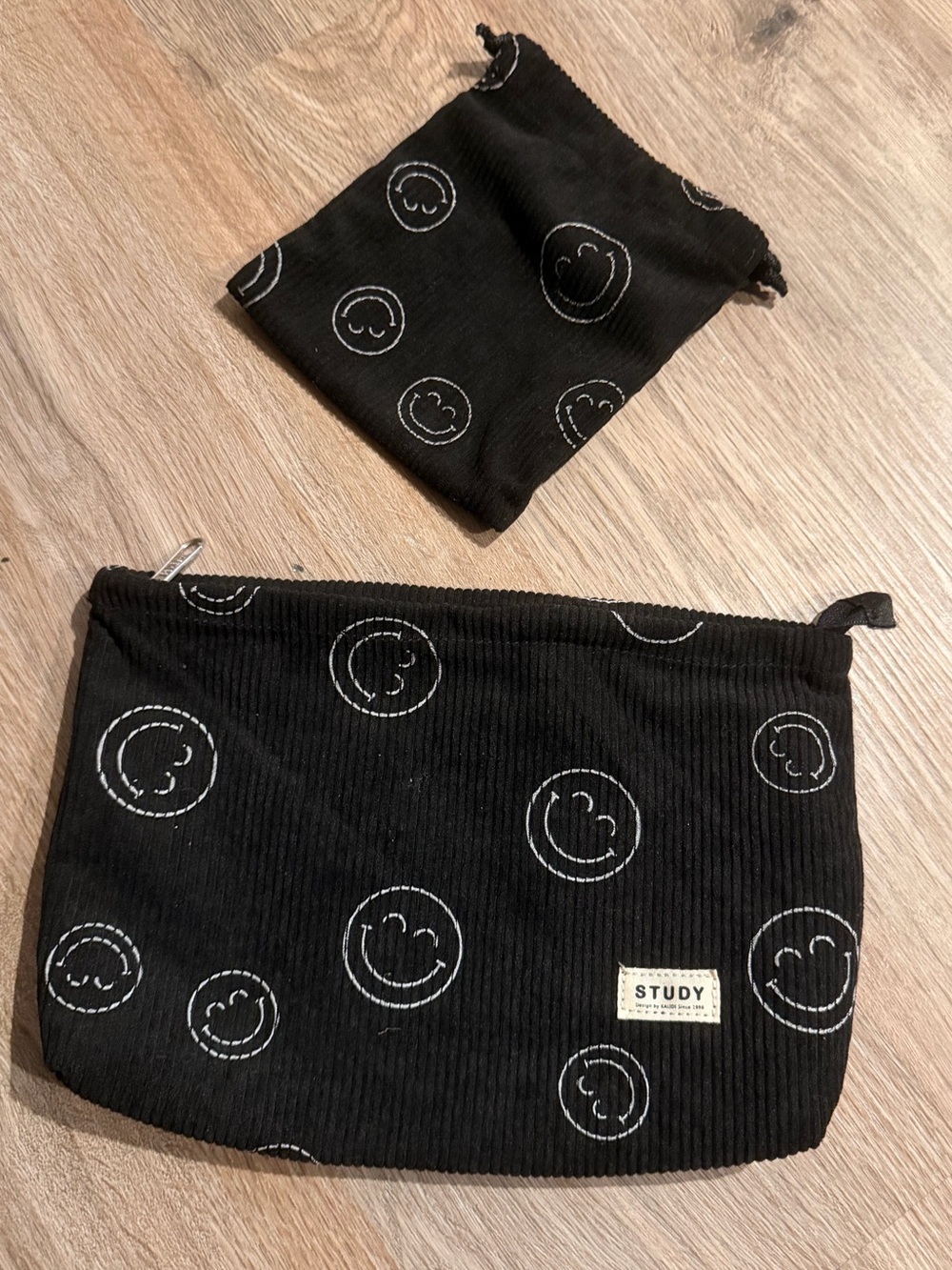 Black Smiley Face Pouch Set